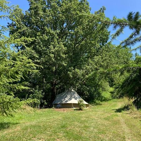 Tente Bivouac Option Bain Chauffee Au Bois Idrac-Respailles 外观 照片
